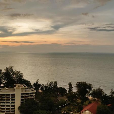 3-Bed Executive Suite, Rumahku @Ceo Bayan Lepas Kültér fotó